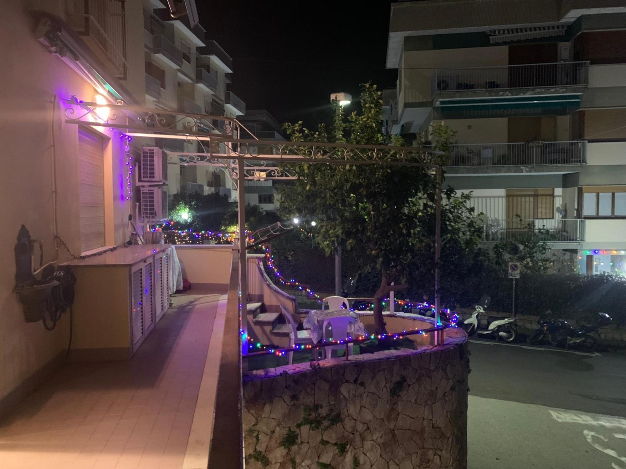 Treehouse Sorrento Apartment ภายนอก รูปภาพ